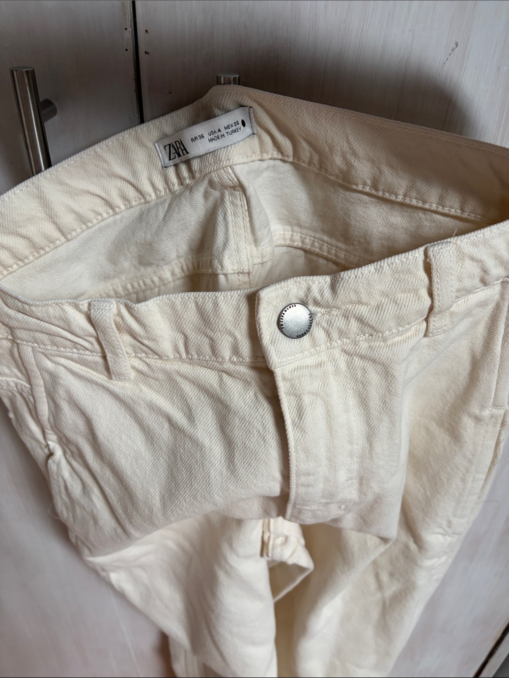 ZARA Cream Straight-Leg Women’s Jeans
